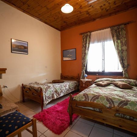 Mprizis Rooms Elati  ภายนอก รูปภาพ