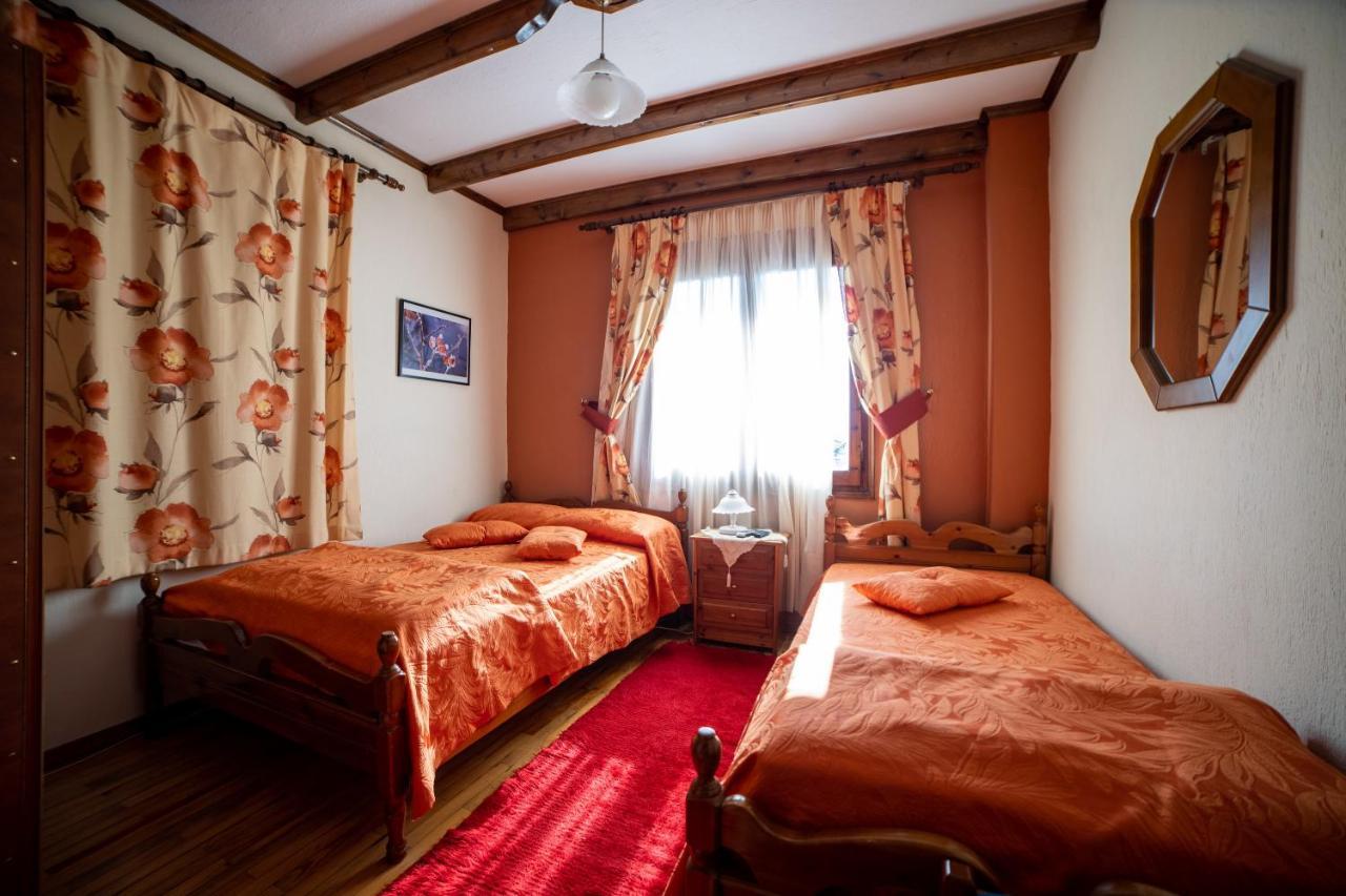 Mprizis Rooms Elati  ภายนอก รูปภาพ