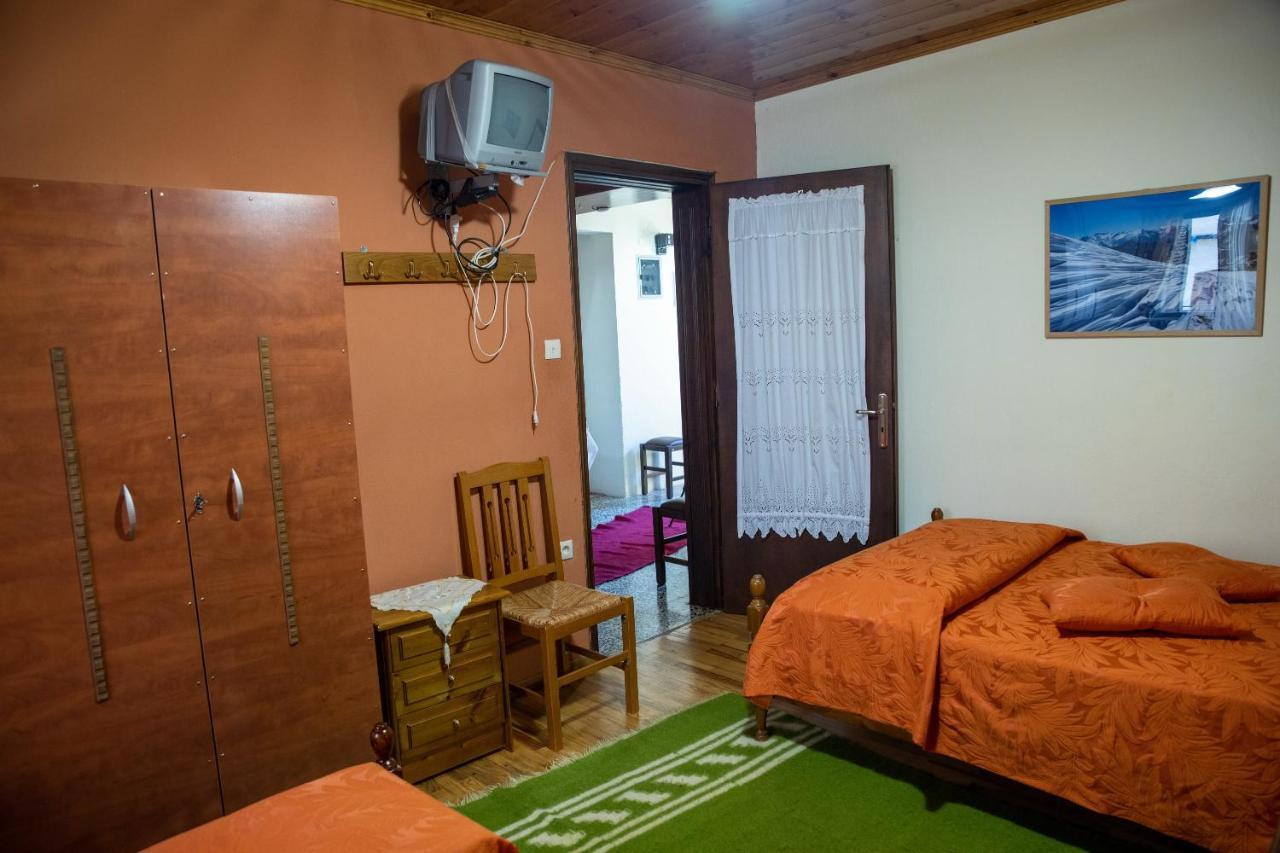 Mprizis Rooms Elati  ภายนอก รูปภาพ