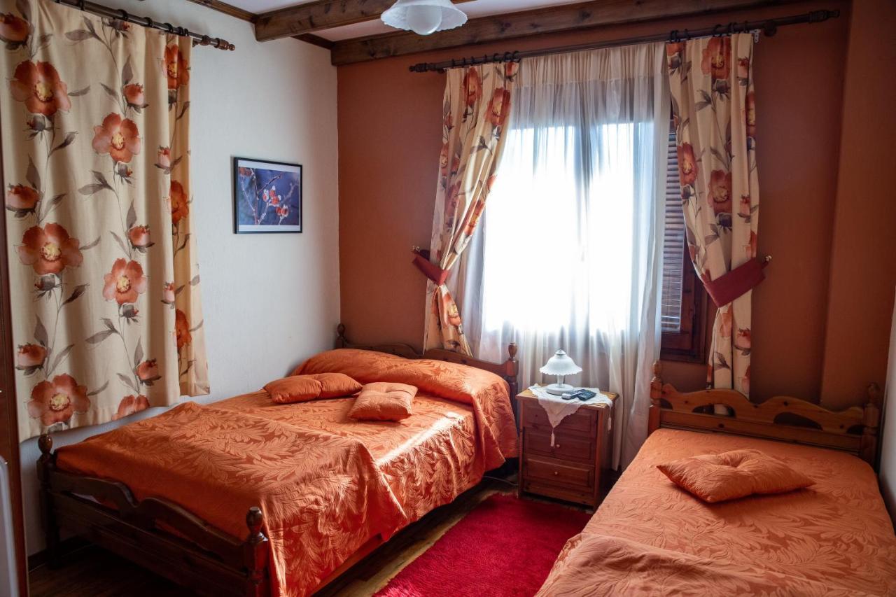 Mprizis Rooms Elati  ภายนอก รูปภาพ