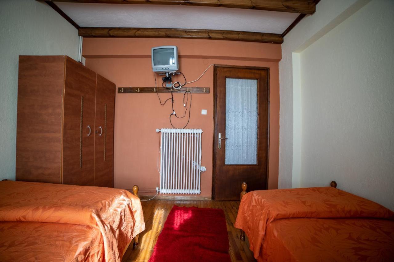 Mprizis Rooms Elati  ภายนอก รูปภาพ