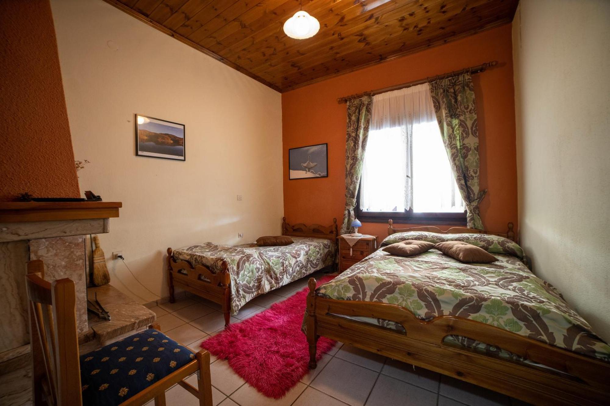 Mprizis Rooms Elati  ภายนอก รูปภาพ