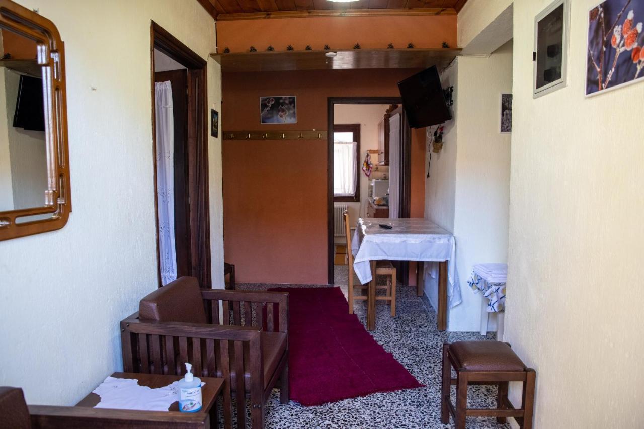Mprizis Rooms Elati  ภายนอก รูปภาพ