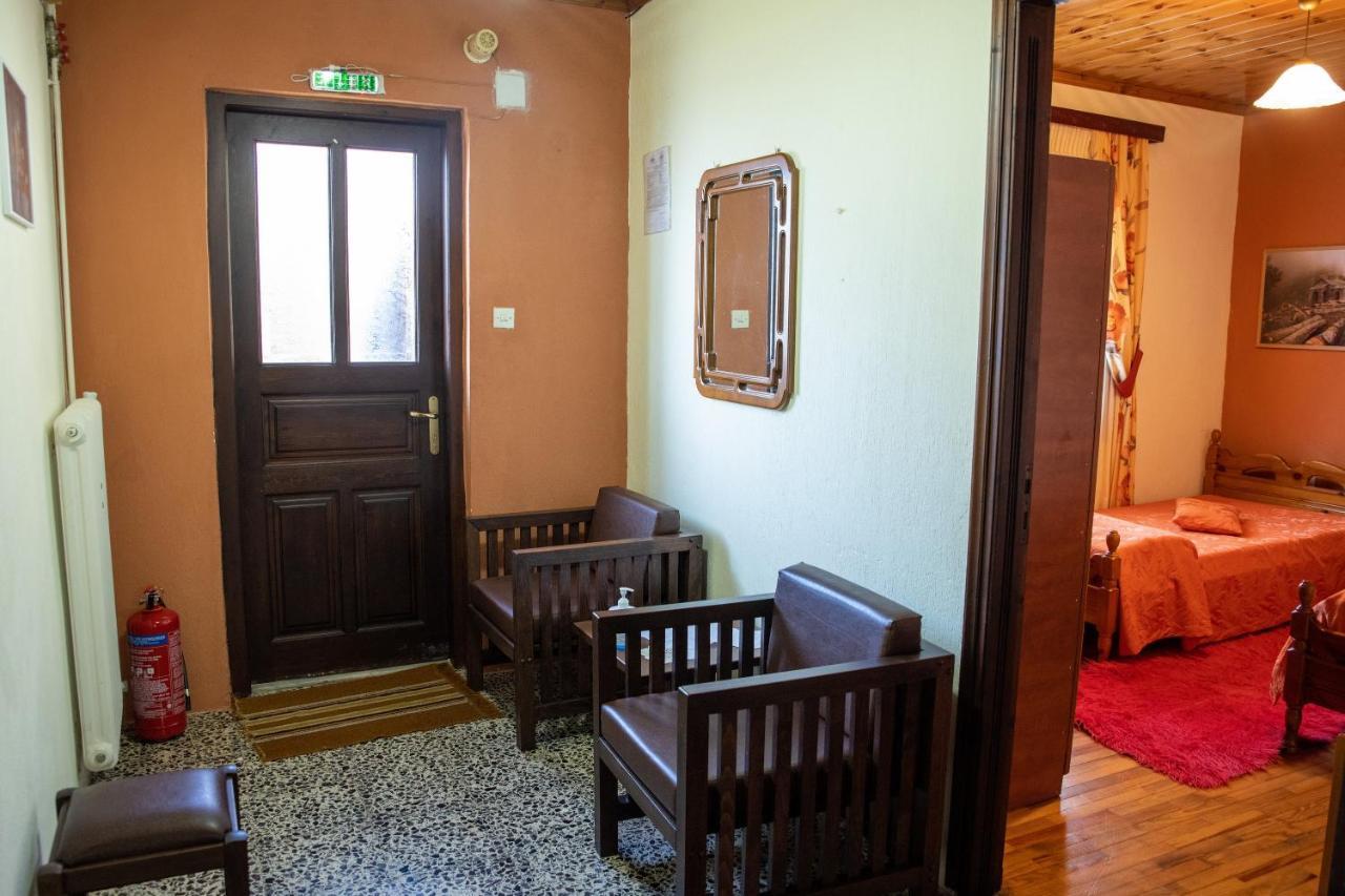 Mprizis Rooms Elati  ภายนอก รูปภาพ