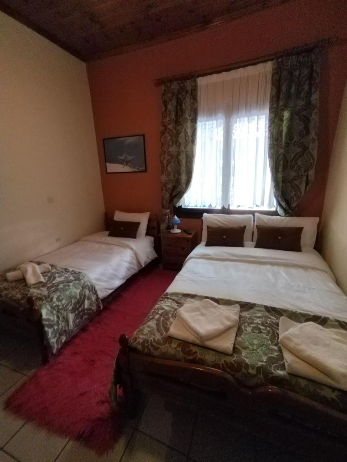 Mprizis Rooms Elati  ภายนอก รูปภาพ